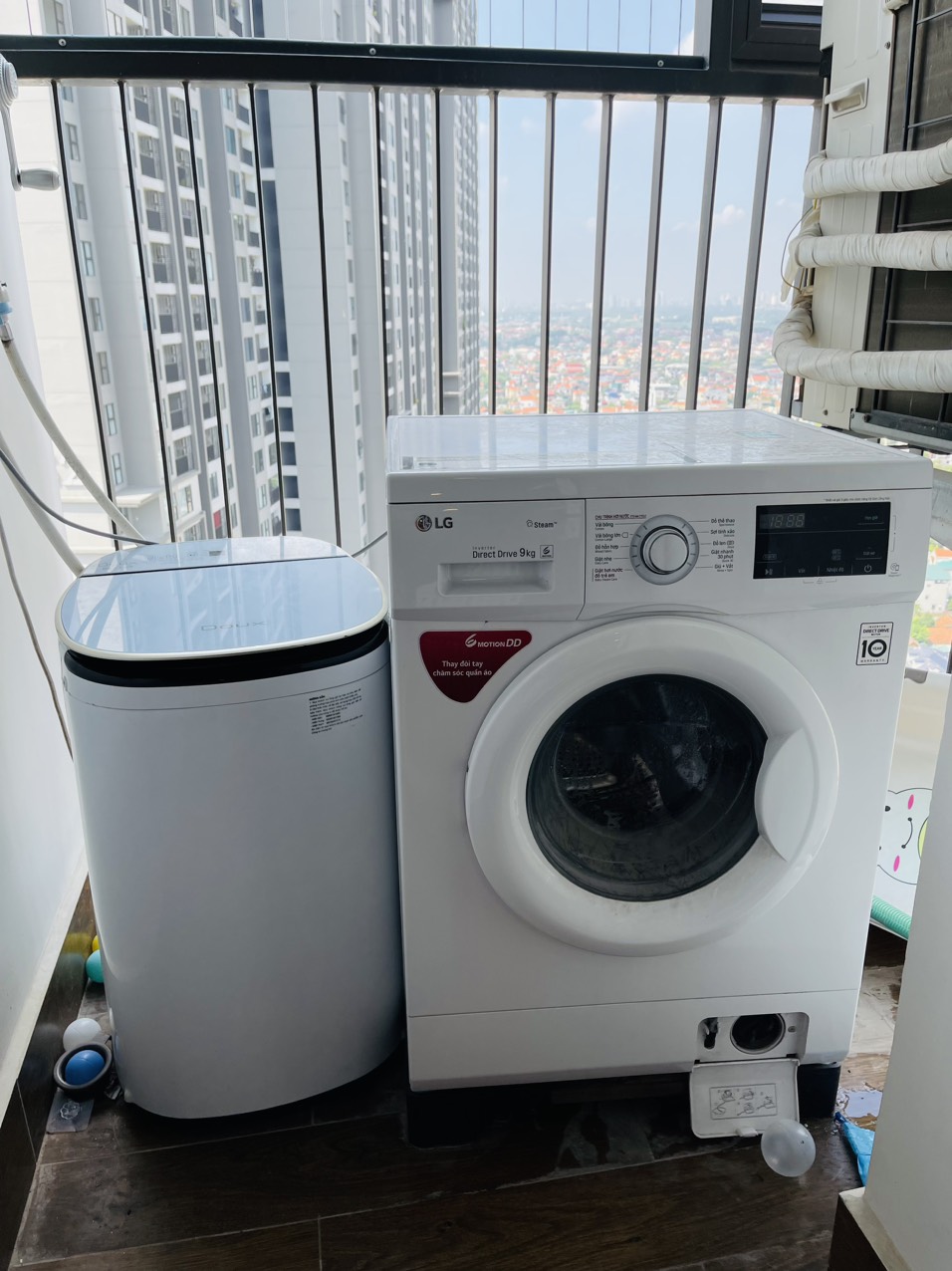 2 + bedrooms apartment with nice furnished in S3 building 13