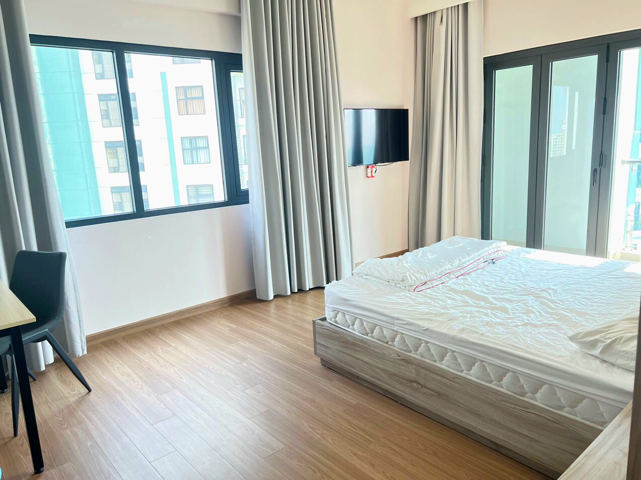 200sqm apartment in Grand Park with fully furnished 5