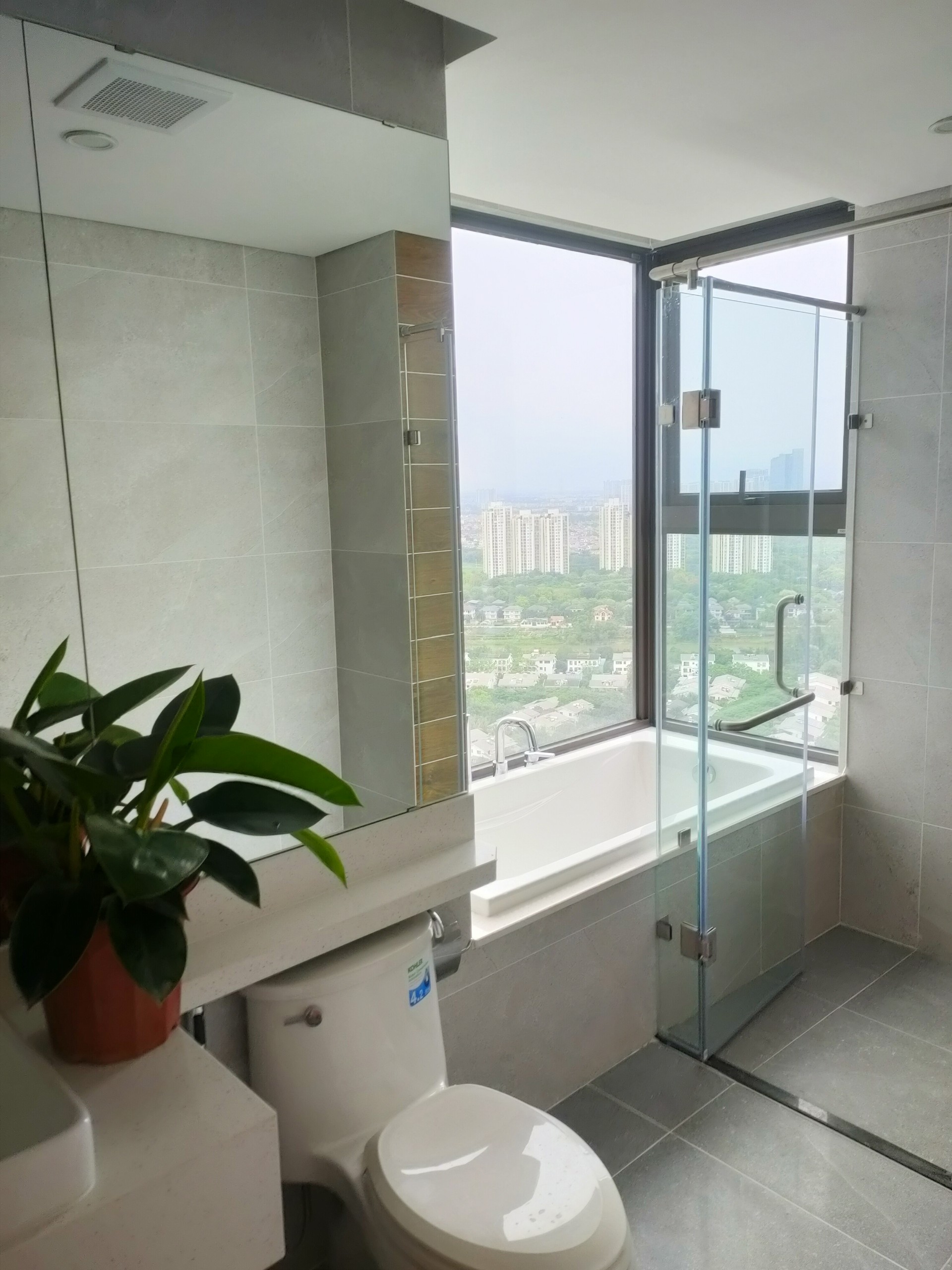 3 bedrooms furnished apartment in Sky oasis , S-premium tower 6