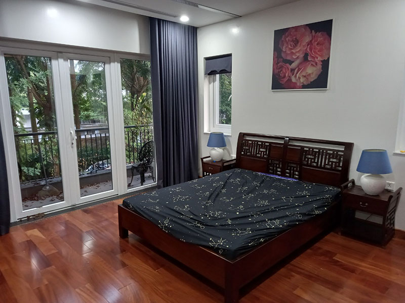 5 bedrooms fully furnished villa in Park viver 9