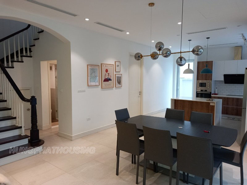 5 bedrooms modern furnished , Parkriver villa rental 5