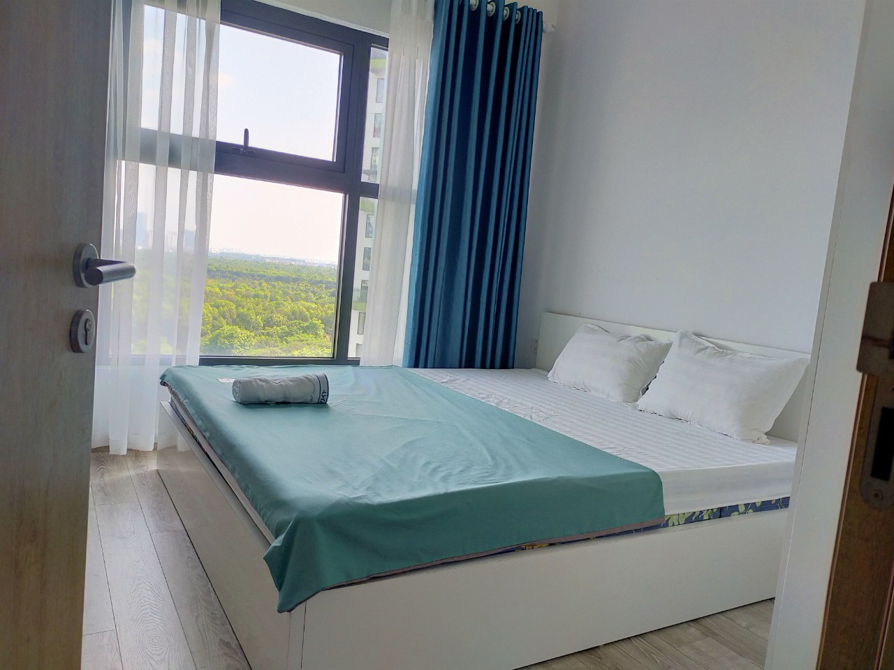 Aquabay apartment 3 bedrooms rent in Lake 1 6