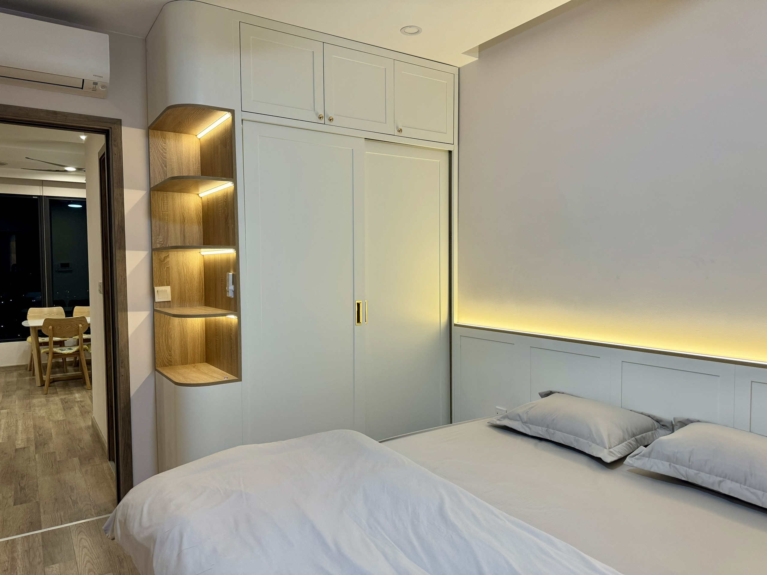 Brand new apartment in H2 building 3 bedrooms , fully furnished 10