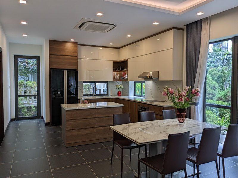 Charming villa with 5 bedrooms , Parkriver area 2