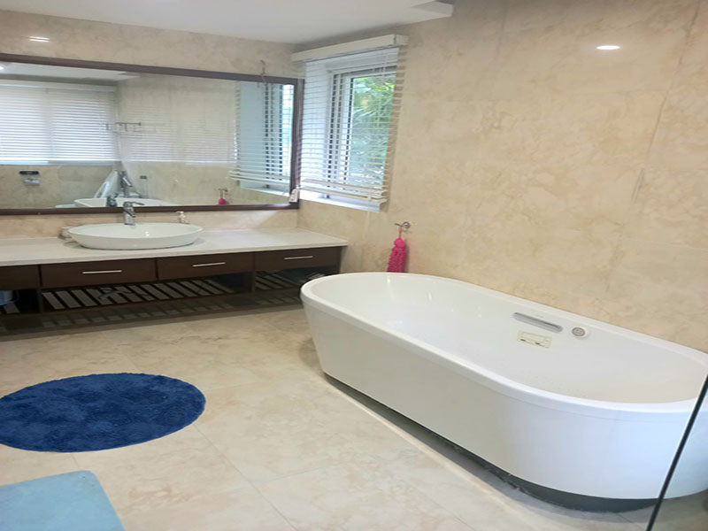 Corner villa in Vuon Mai with 4 bedrooms , Ecopark village 13