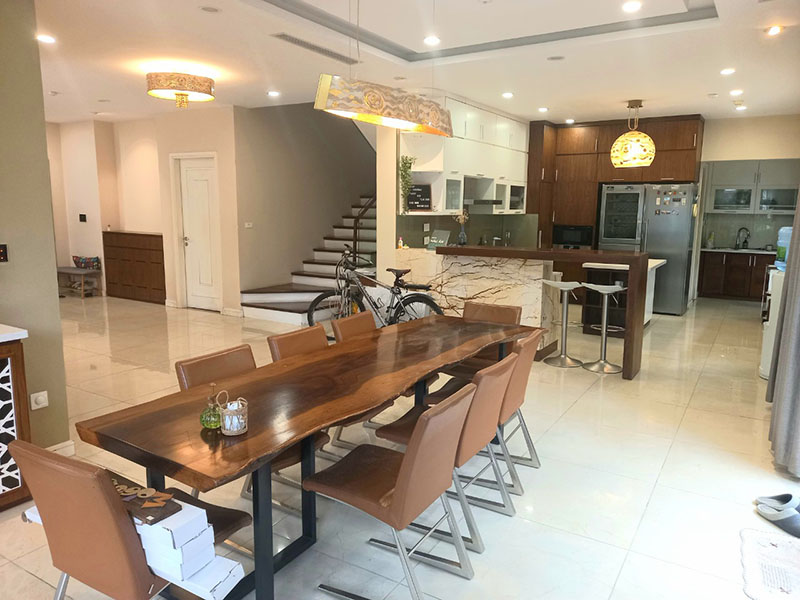 Corner villa in Vuon Mai with 4 bedrooms , Ecopark village 8