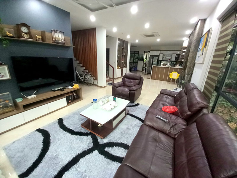 Furnished 4 bedrooms villa in Mimosa 3