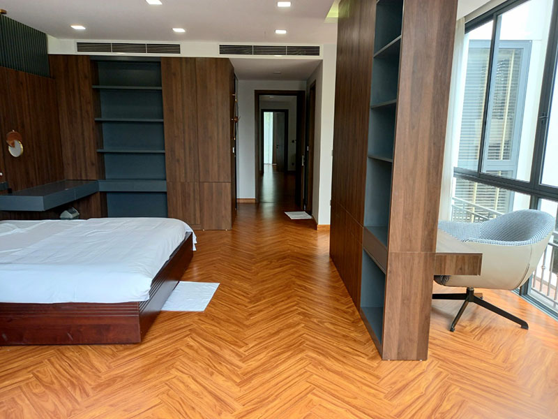 Island villa with 4 bedrooms in Ecopark 14