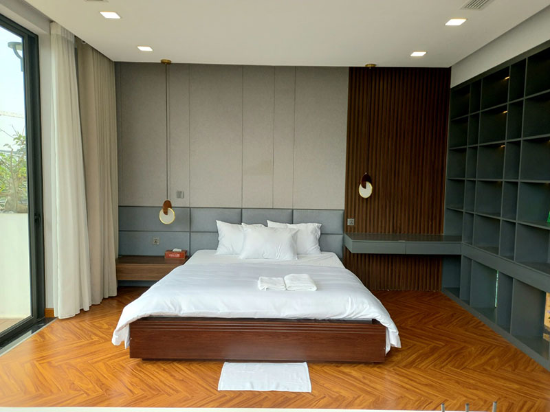 Island villa with 4 bedrooms in Ecopark 15