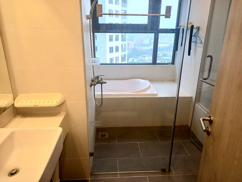 Lake view 3 bedrooms apartment in Lake 1 Tower 8