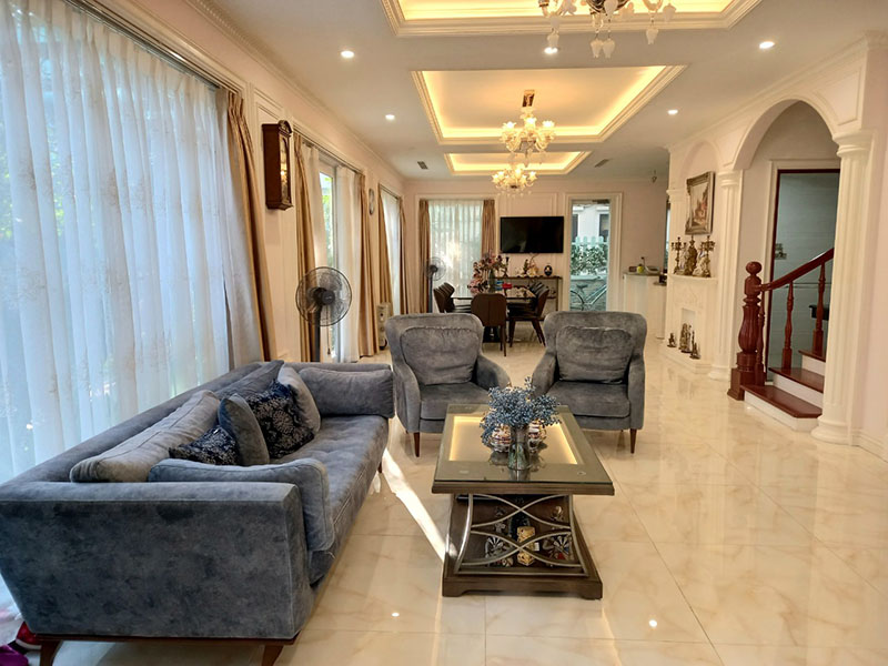 Luxury villa has 4 bedrooms near Clubhouse 1