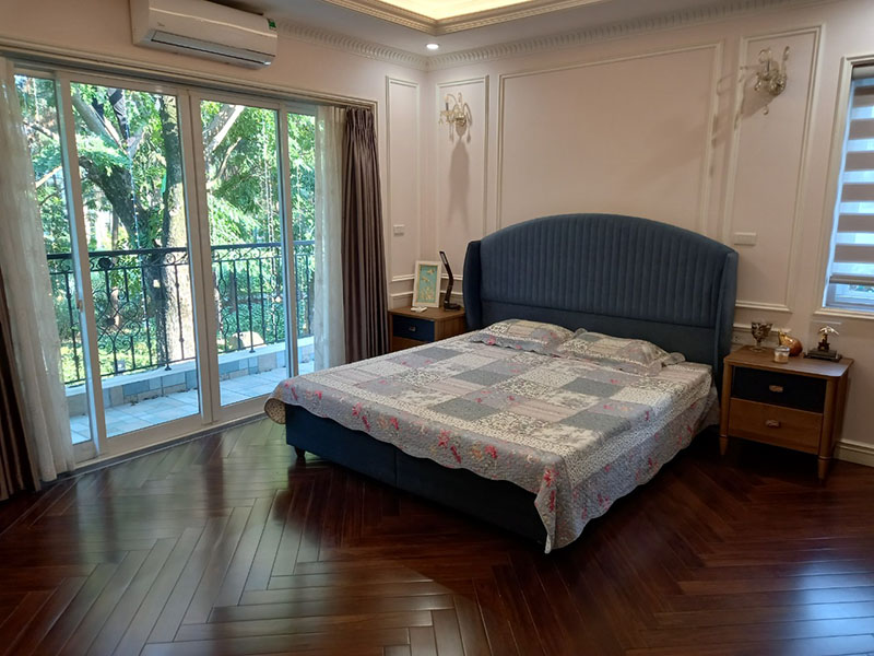 Luxury villa has 4 bedrooms near Clubhouse 7