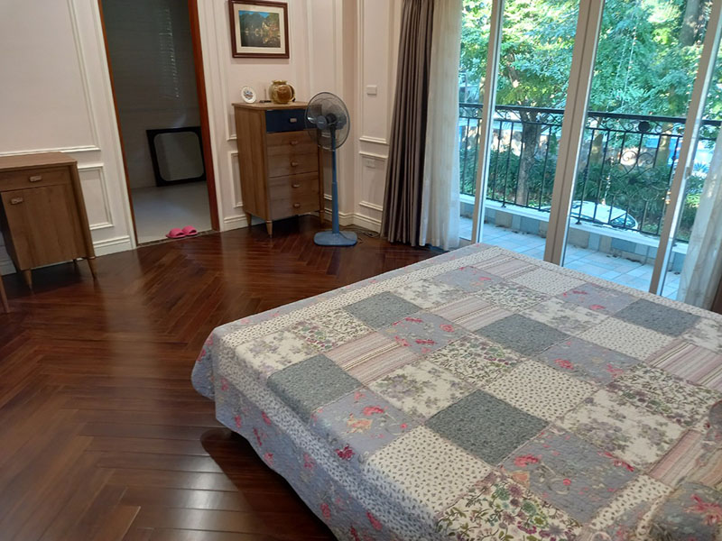 Luxury villa has 4 bedrooms near Clubhouse 9