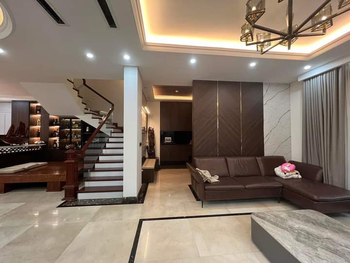 Modern 4 bedrooms villa in Mimosa valley 2