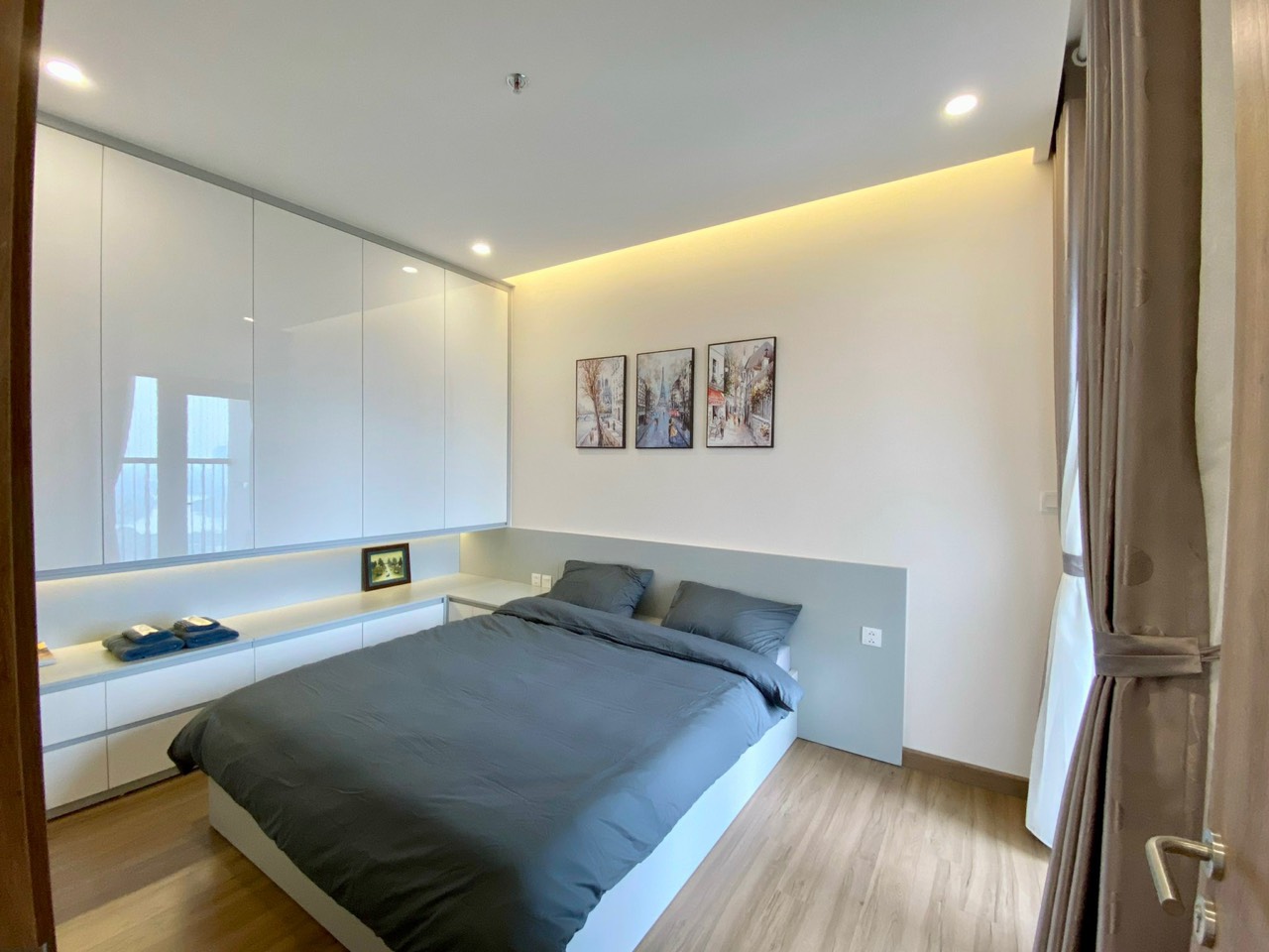 Modern apartment with 2 bedroom sky oasis 6