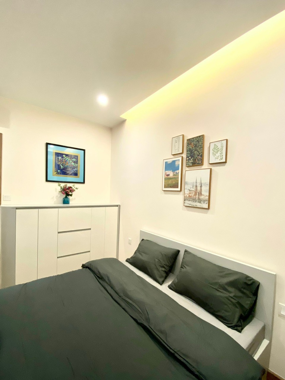 Modern apartment with 2 bedroom sky oasis 9