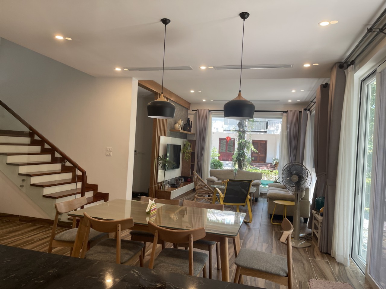 Modern villa in Ecopark , 4 bedrooms, fully furnished 6