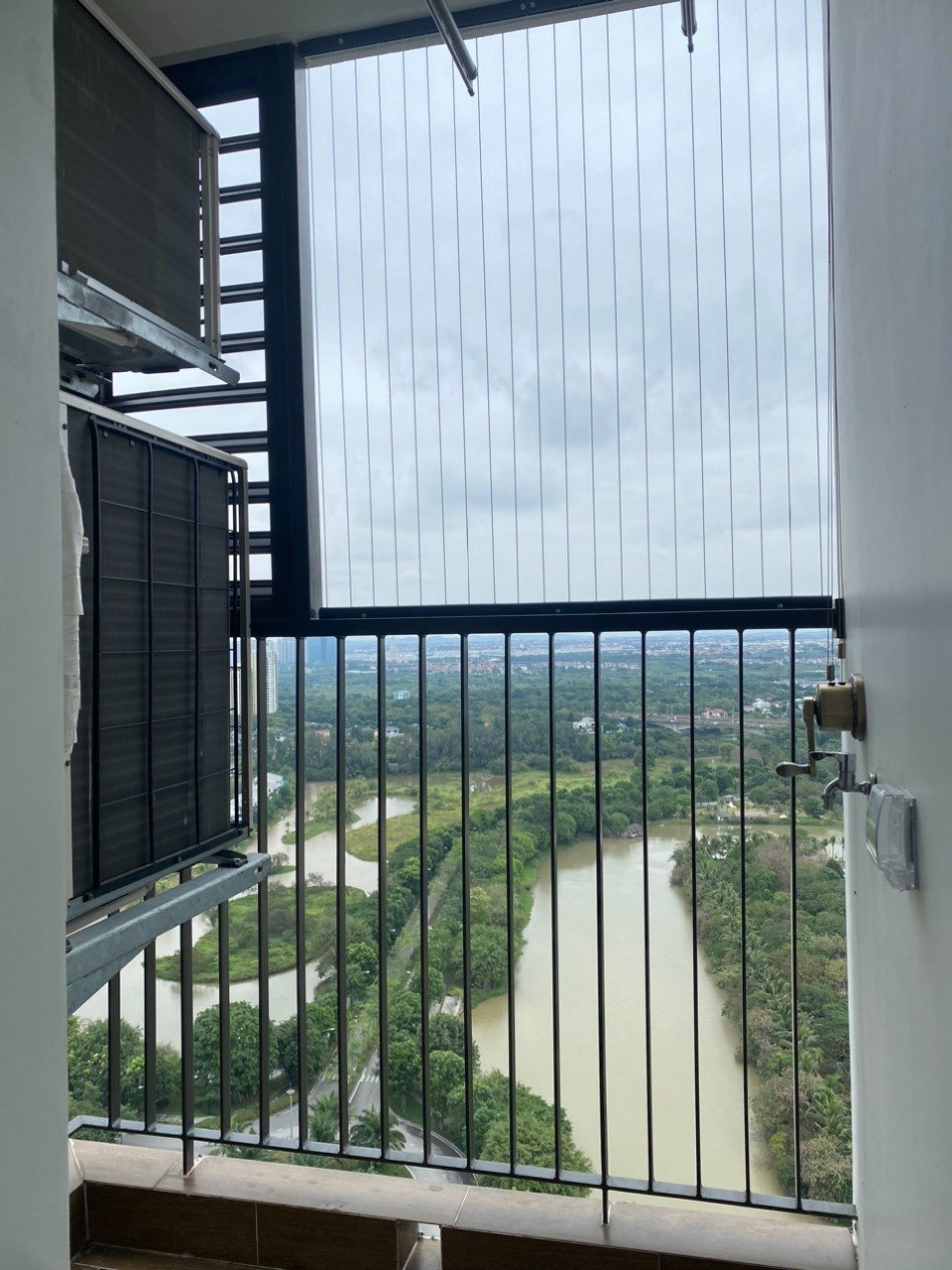 New 3 bedrooms apartment with filly furnished 4