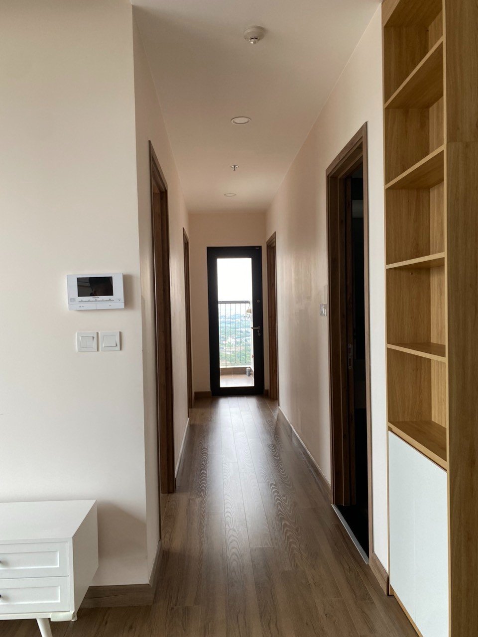 New 3 bedrooms apartment with filly furnished 6