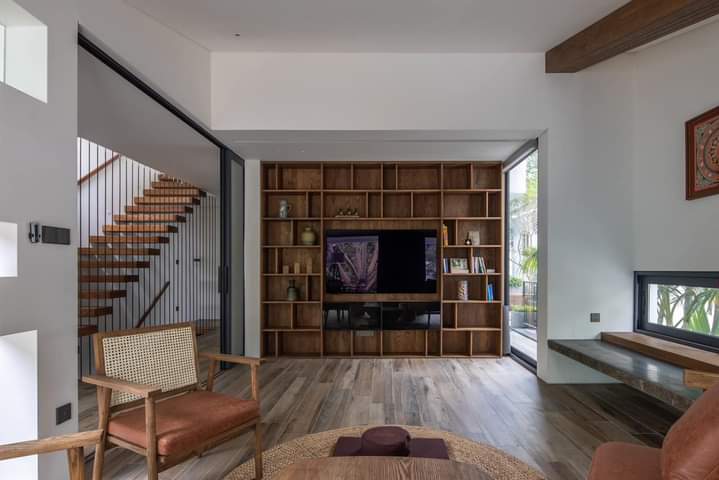Newly renovated 3 bedrooms villa rental in Vuon Tung 6