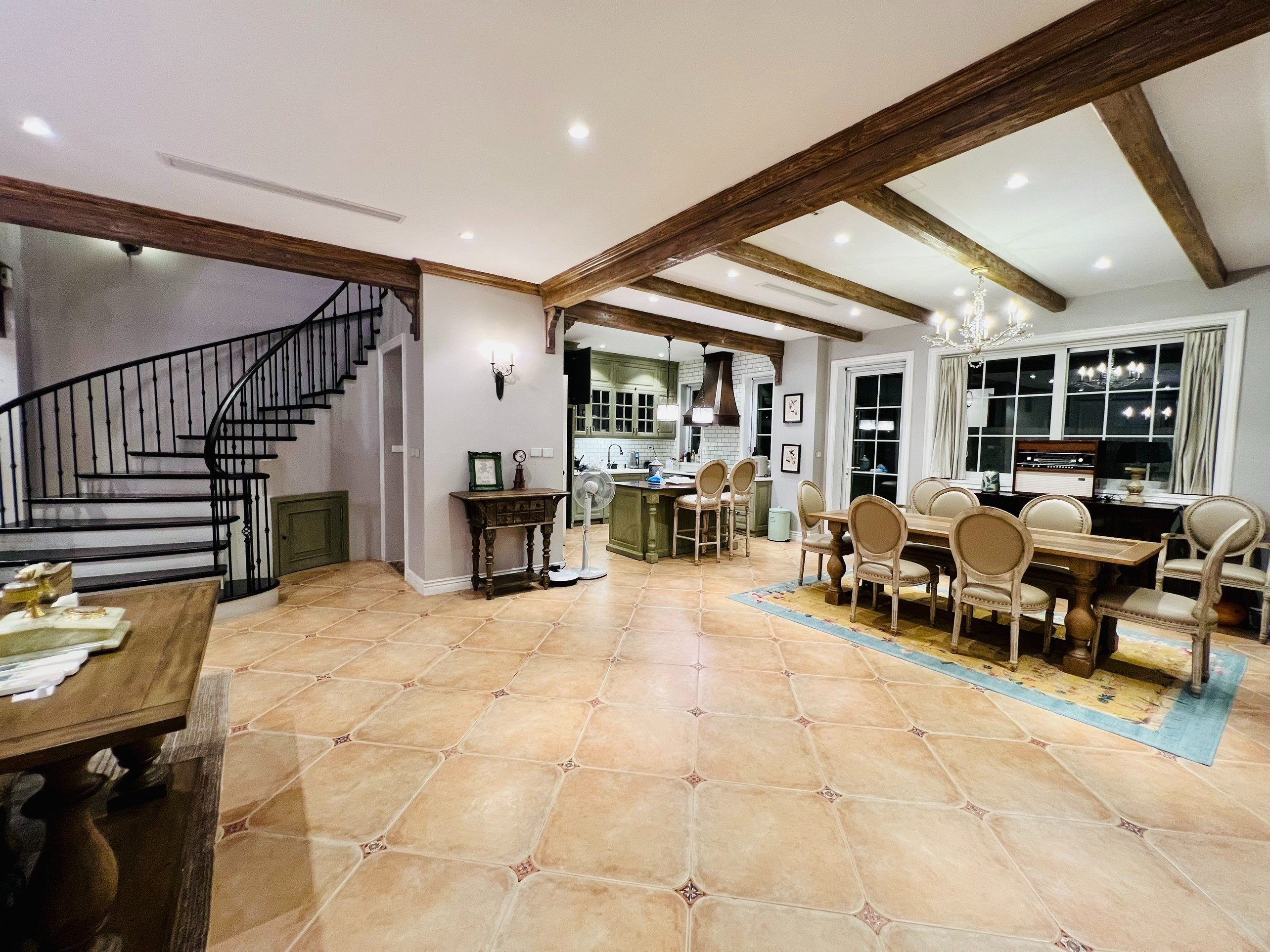 Parkriver villa with big garden , 5 bedrooms 10