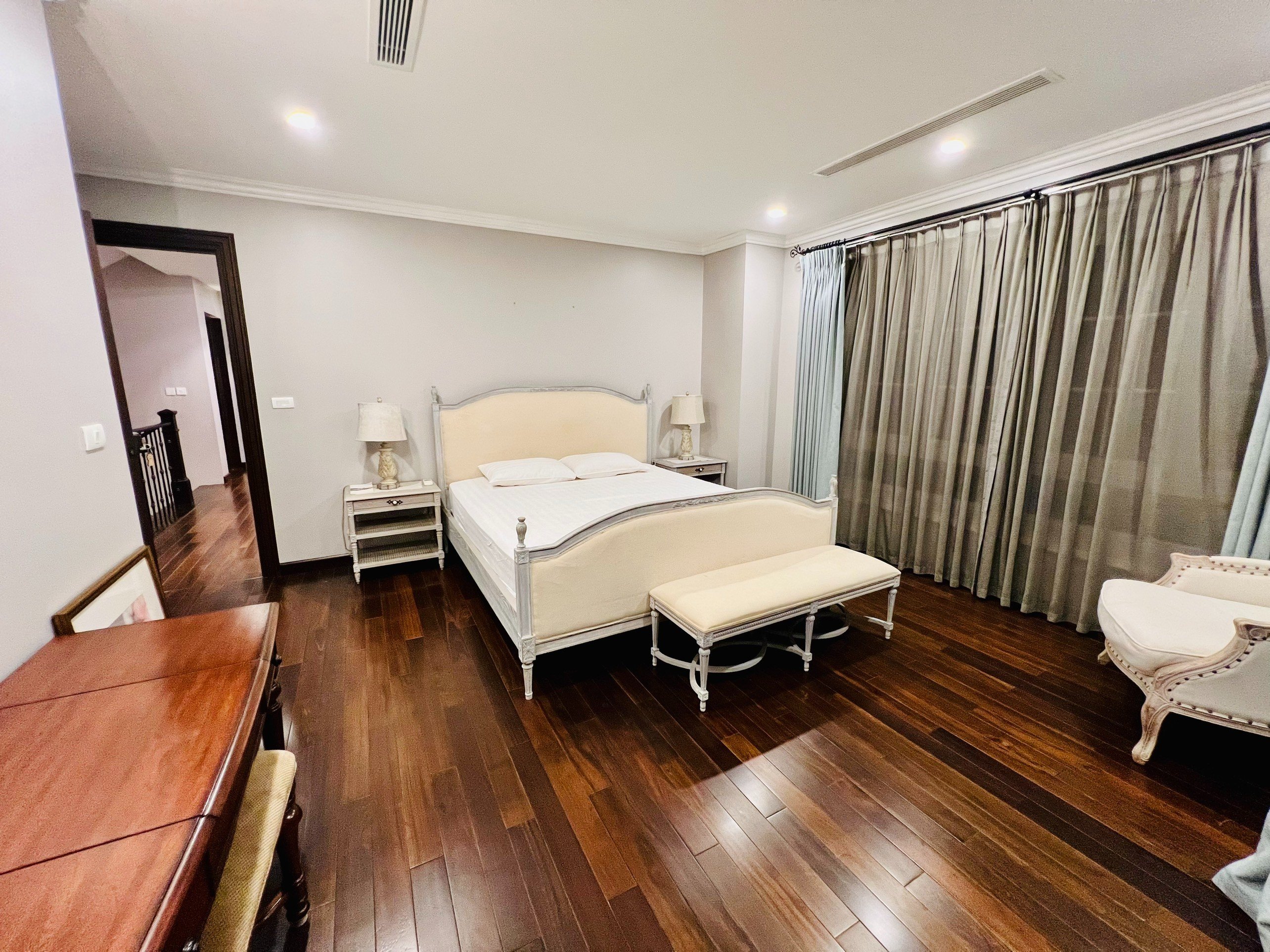 Parkriver villa with big garden , 5 bedrooms 11