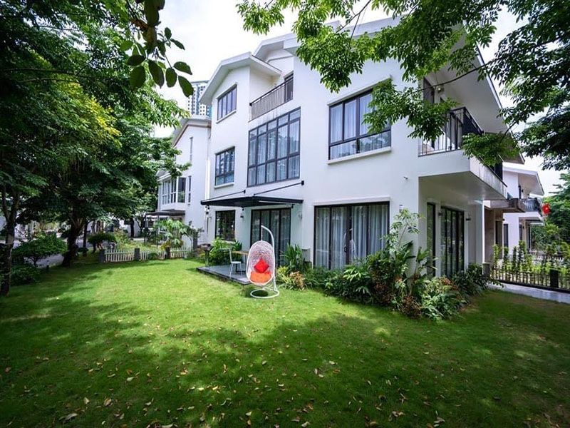 Beautiful villa in Mimosa with big garden
