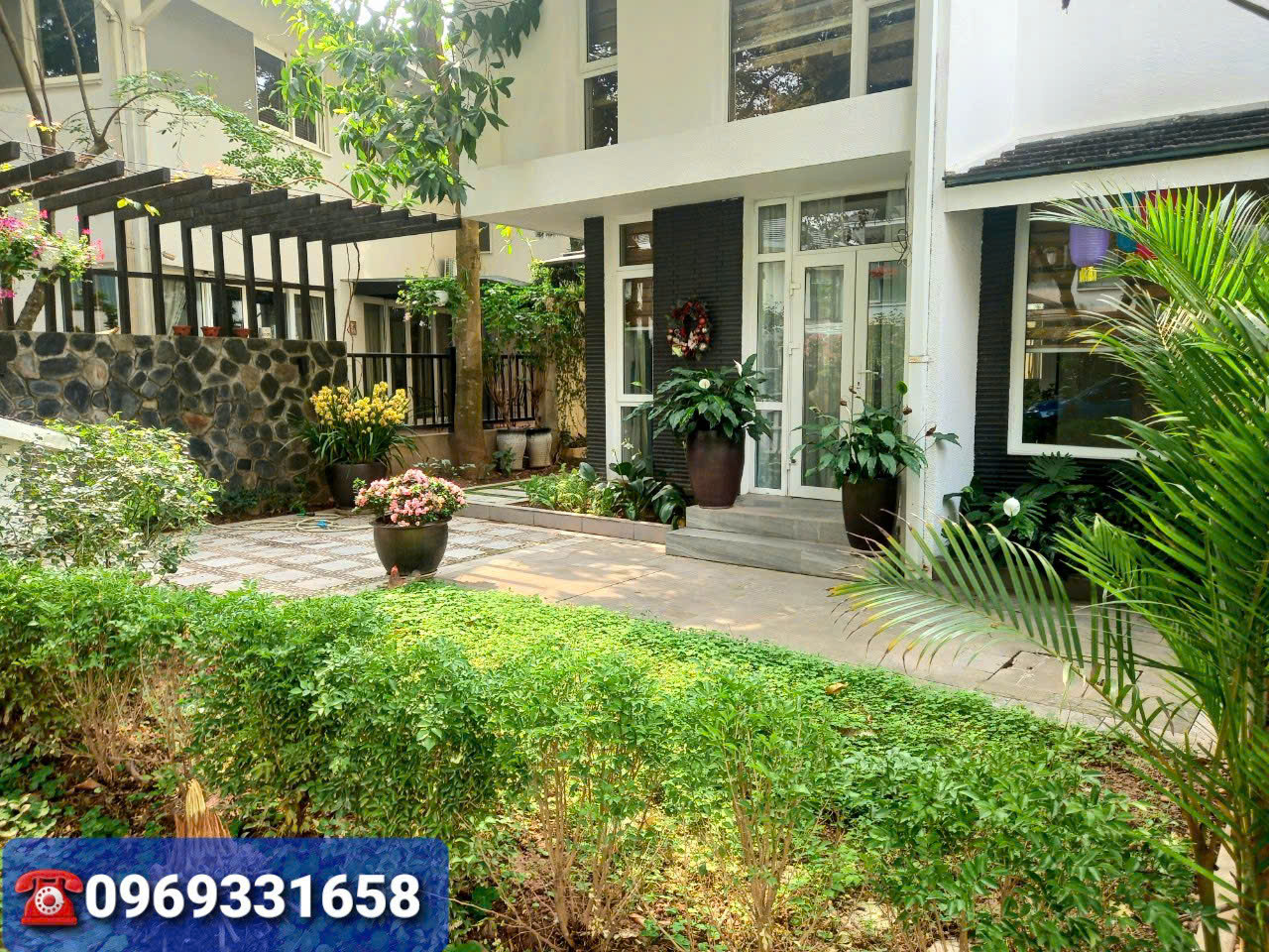 Fully furnished villa for rent in Vuon Tung 3 bedrooms