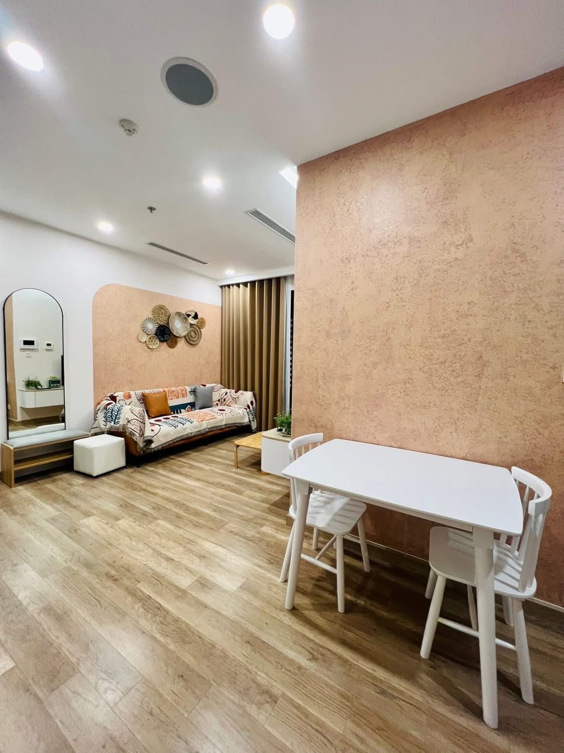 Furnished apartment for rent in Haven Park Ecopark 2 bedrooms