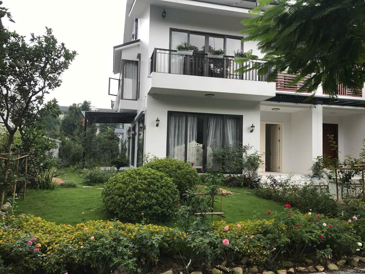 Parkriver furnished villa for rent 4 bedrooms fully furniture