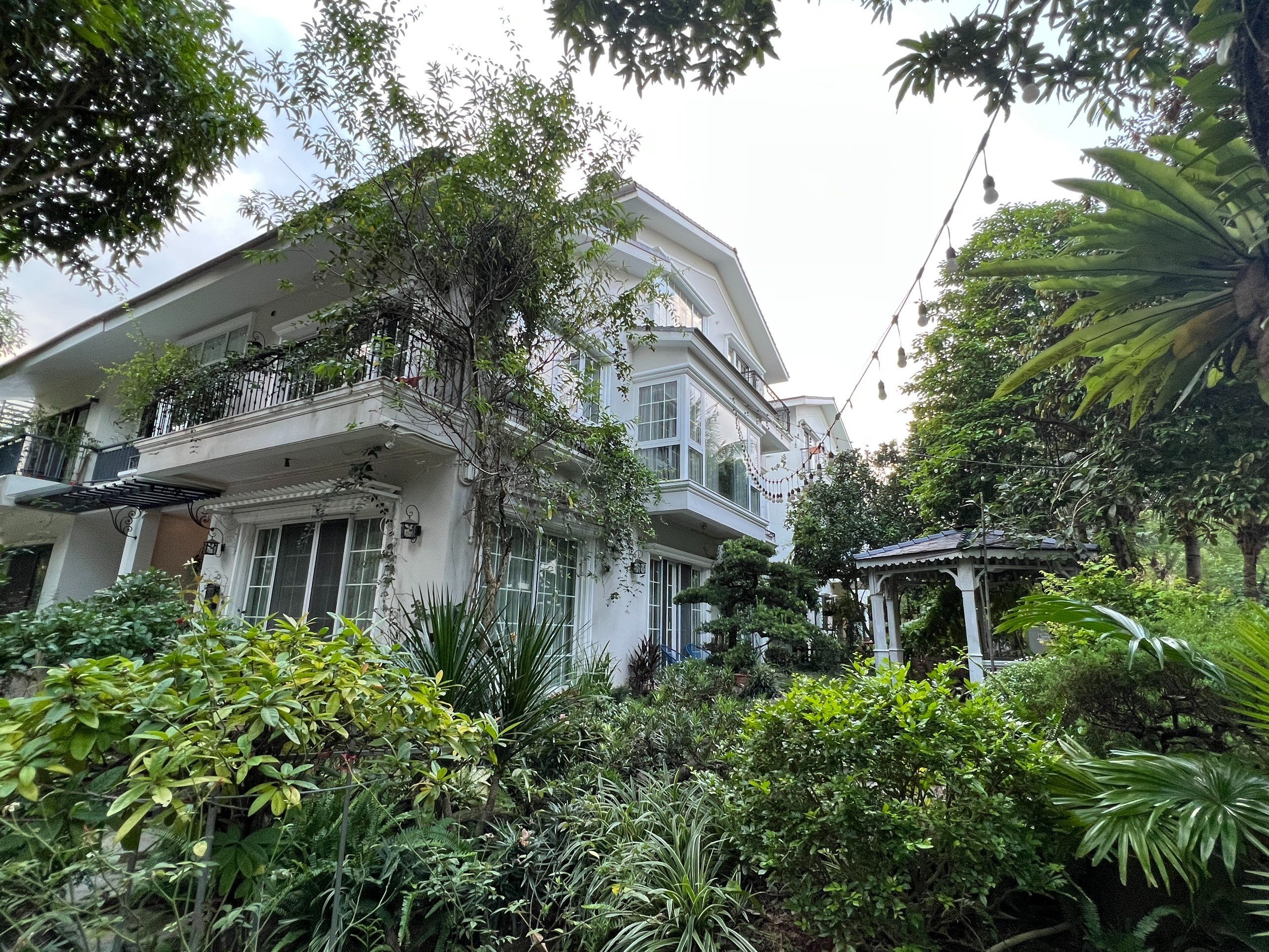 Parkriver villa with big garden , 5 bedrooms