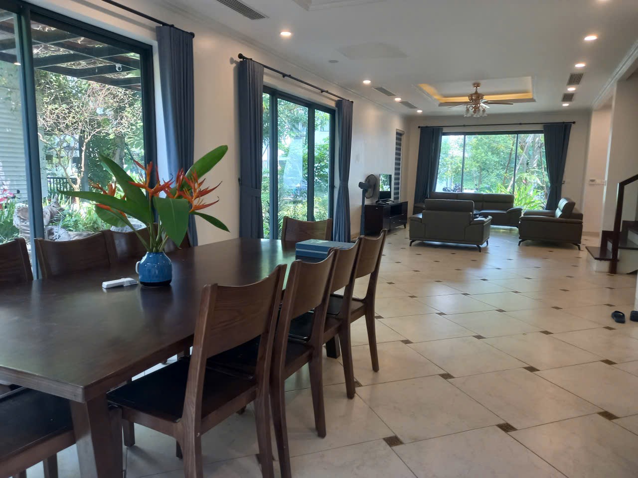 Spacious 5-bedrooms villa for rent in Parkriver Ecopark