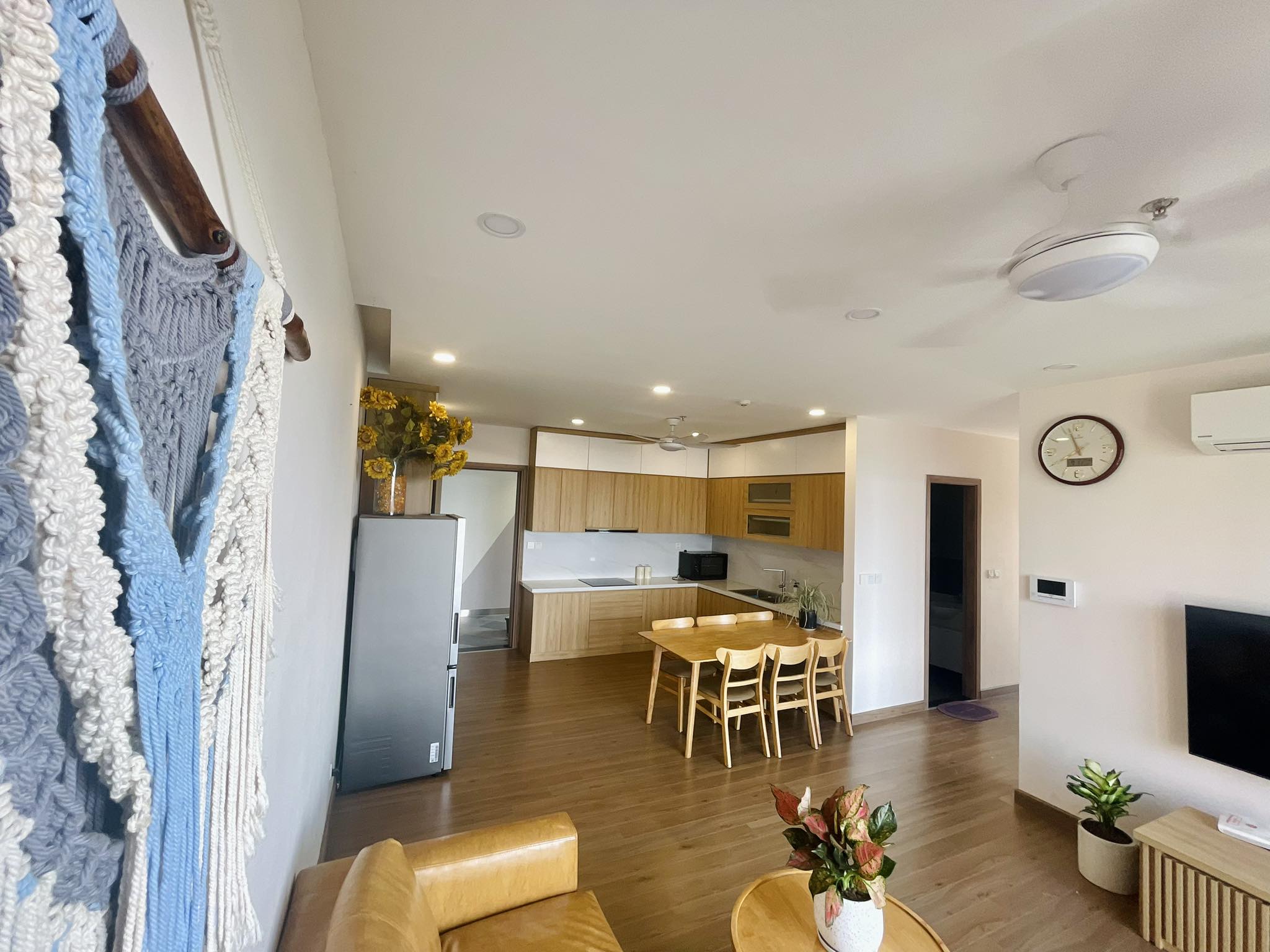S2 sky oasis 3 bedrooms , quality furnished 4