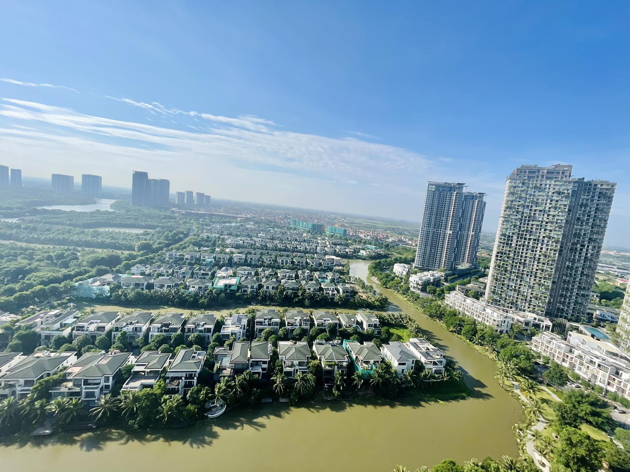 S2 sky oasis 3 bedrooms , quality furnished 9