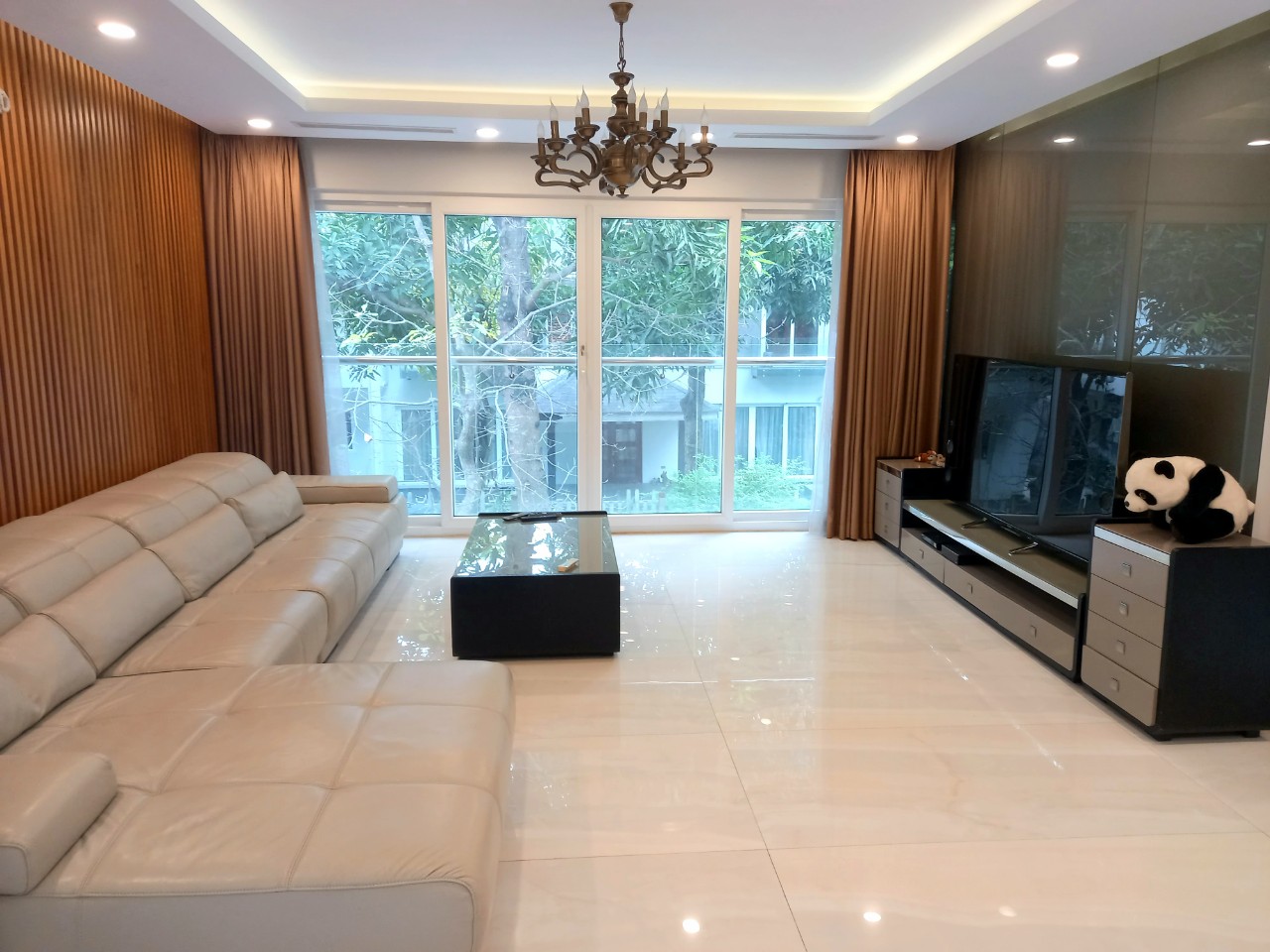 Villa for rent in Ecopark with large garden 6