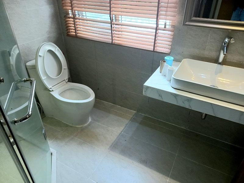 Villa for rent in Vuon Tung with 3 bedrooms 10