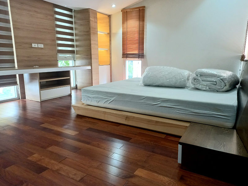 Villa for rent in Vuon Tung with 3 bedrooms 5