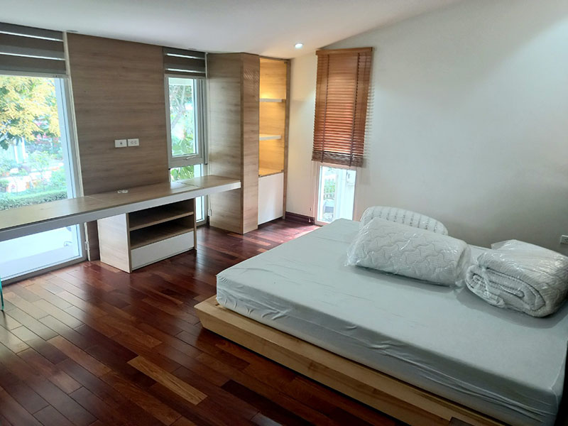 Villa for rent in Vuon Tung with 3 bedrooms 6