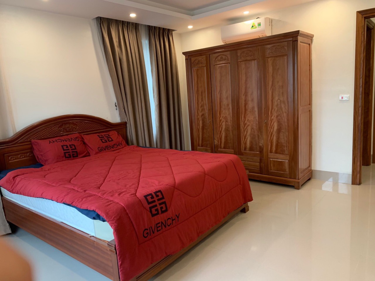Villa in Mimosa has 5 bedrooms and large garden 5